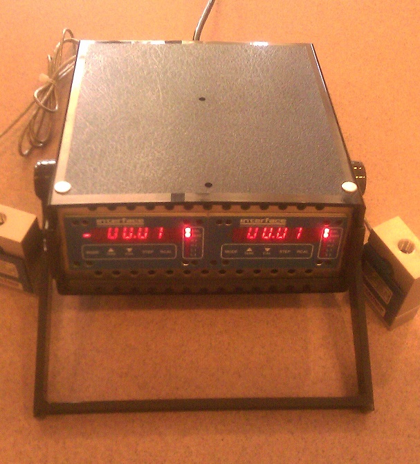 Custom Dual
                  Load Cell Display